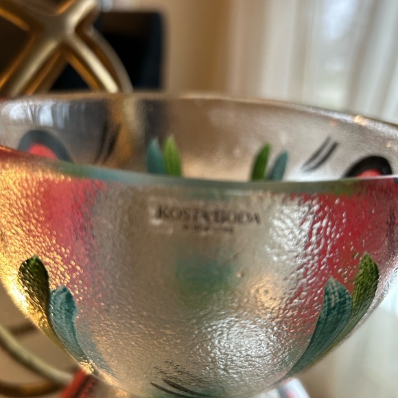 Kosta Boda hearts collection bowl 6inch - Picture 3 of 3